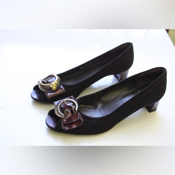 Stuart Weitzman peep toe pumps - Picture 6 of 12